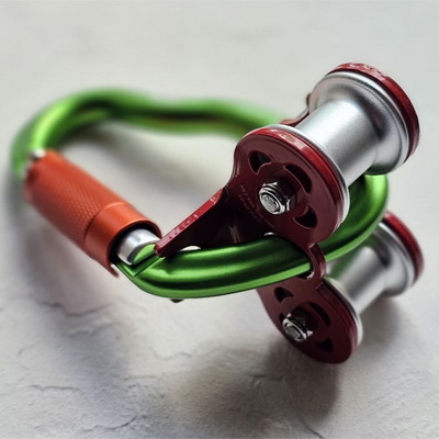 Блок-ролик Guru TRECK на карабине Guru GRASS TWIST LOCK